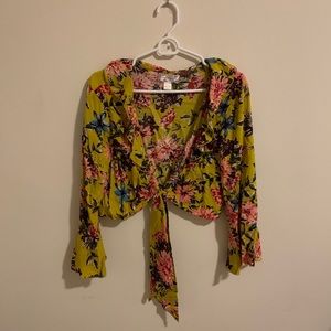 Flower tie top